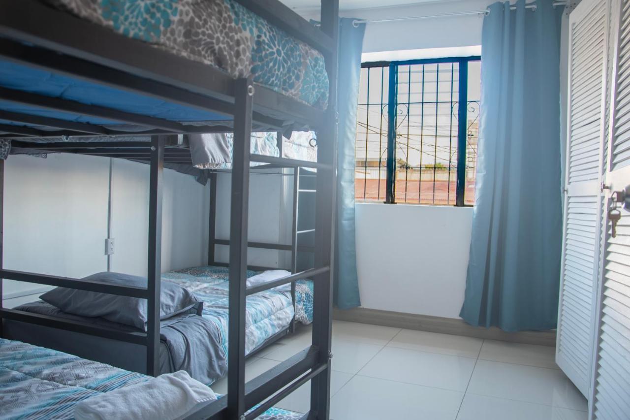 Hostel Las Carmelas, Airport Juan Santamaria, Alajuela, San Jose Zewnętrze zdjęcie