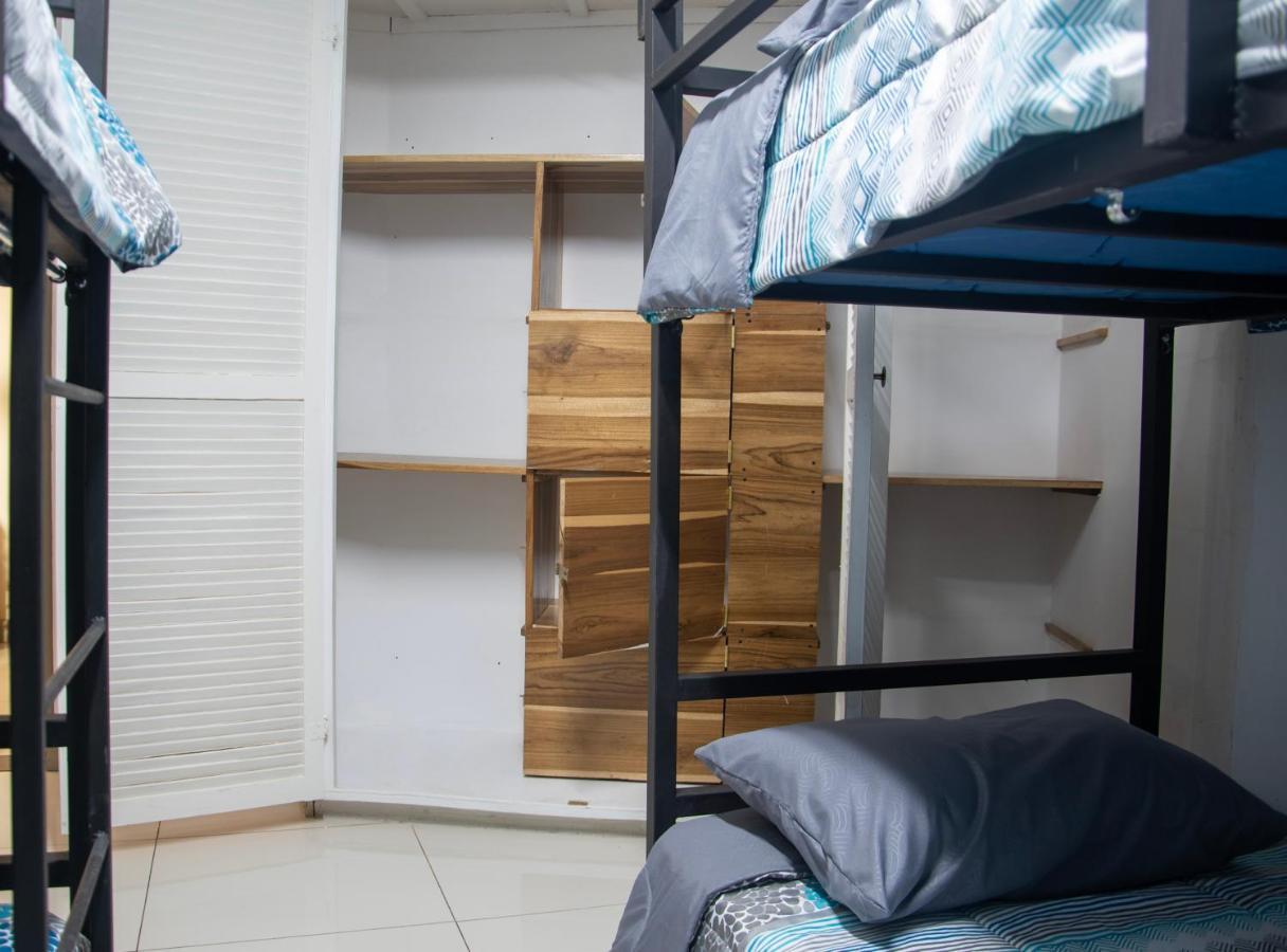 Hostel Las Carmelas, Airport Juan Santamaria, Alajuela, San Jose Zewnętrze zdjęcie