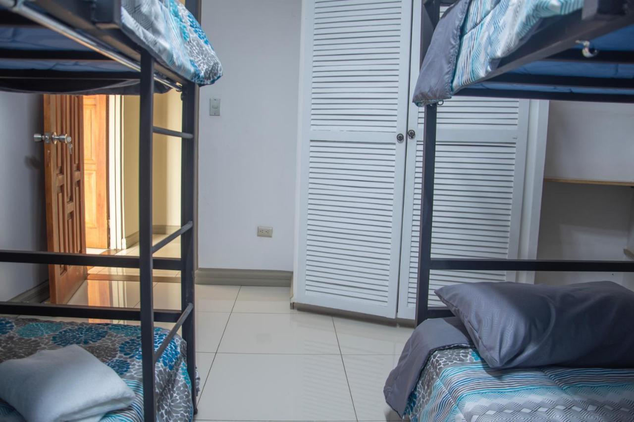 Hostel Las Carmelas, Airport Juan Santamaria, Alajuela, San Jose Zewnętrze zdjęcie