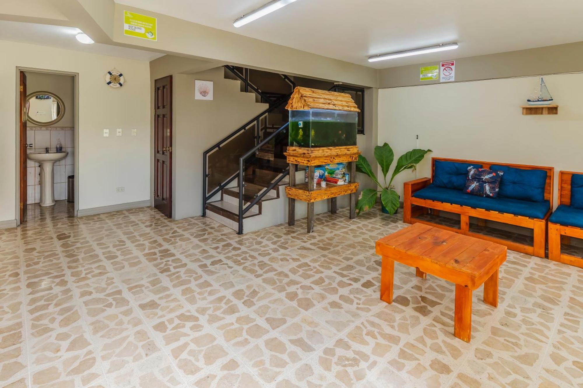 Hostel Las Carmelas, Airport Juan Santamaria, Alajuela, San Jose Zewnętrze zdjęcie